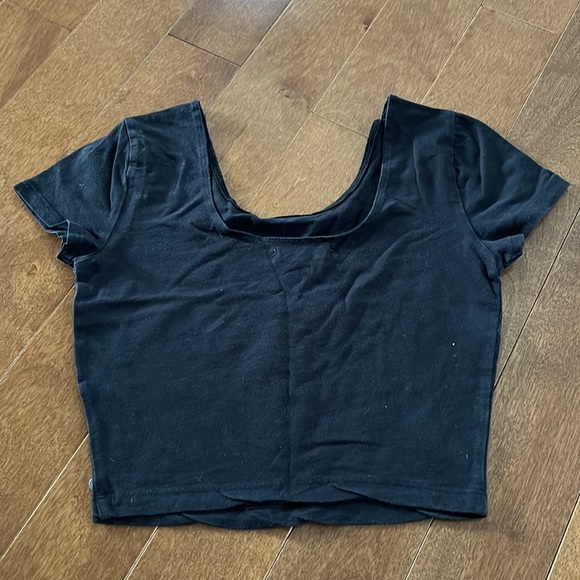Black tshirt crop top! - Picture 2 of 4